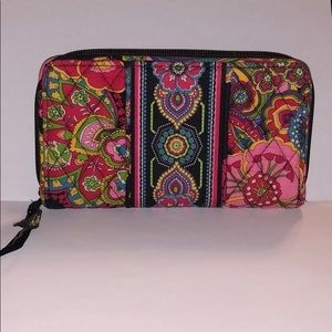 SOLD Vera Bradley Zippered Wallet Symphony in Hue